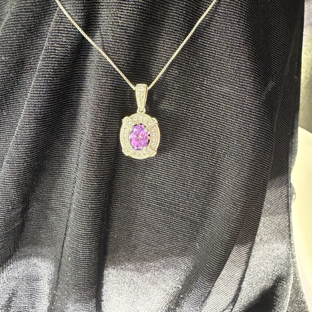 Elegant Purple Pendant Necklace